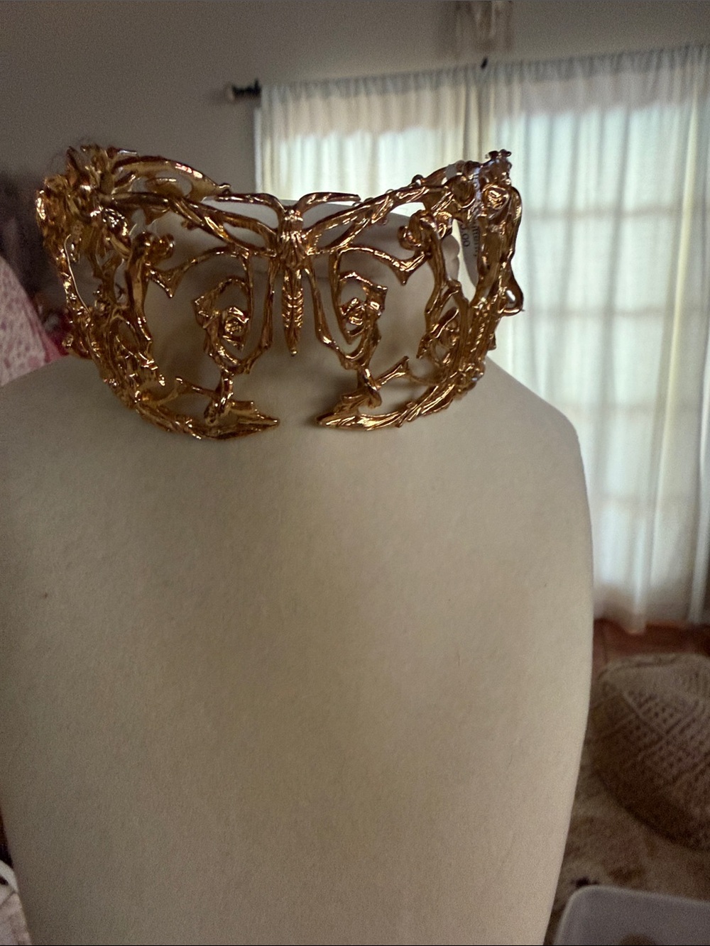 Zara Gold Ornate Filigree butterfly Choker Necklace - Picture 3 of 11
